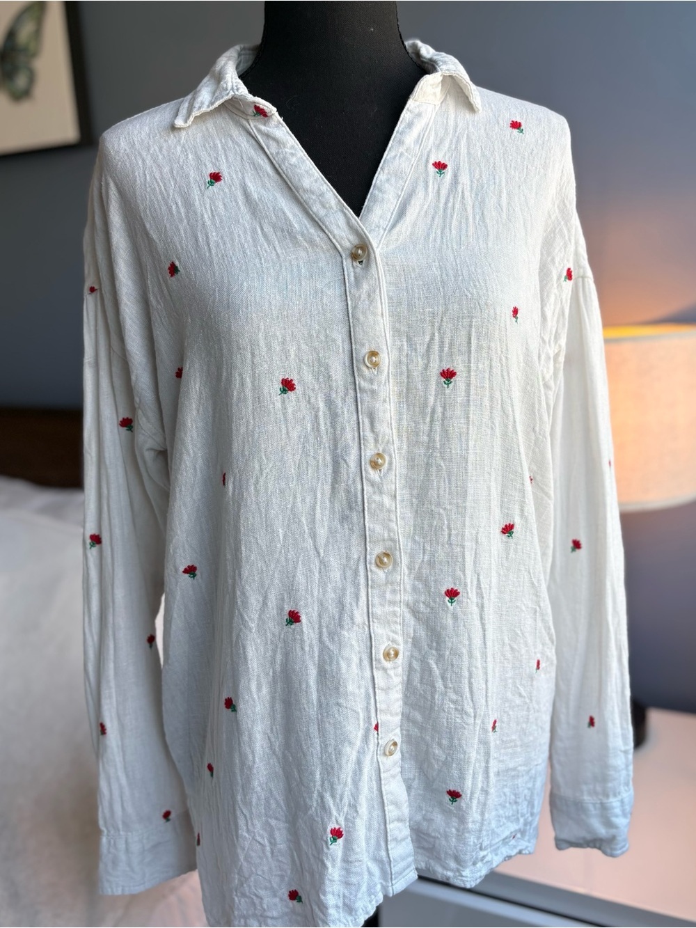 Thread & Supply White Linen/Rayon Longsleeve Button Down Shirt Embroidered Roses